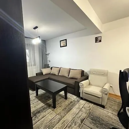 Cozy Flat Private Garden