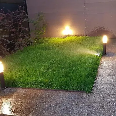 Cozy Flat Private Garden Apartment
